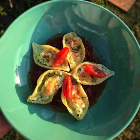 Recipe Conchiglioni farcis à la sauce tomate aux olives