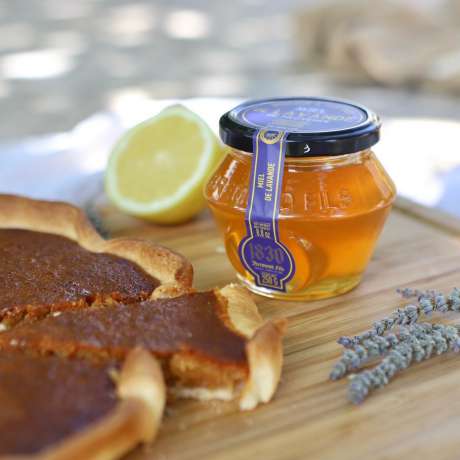 Recipe Tarte au miel de lavande et aux amandes