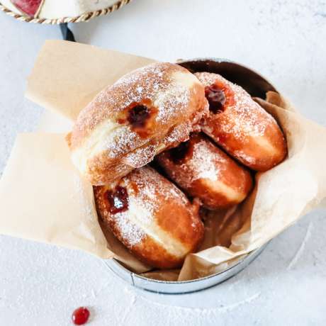 Recipe raspberry donuts